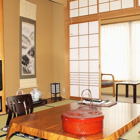 מלון Echigo Yuzawa Onsen Sakura Tei מראה חיצוני תמונה