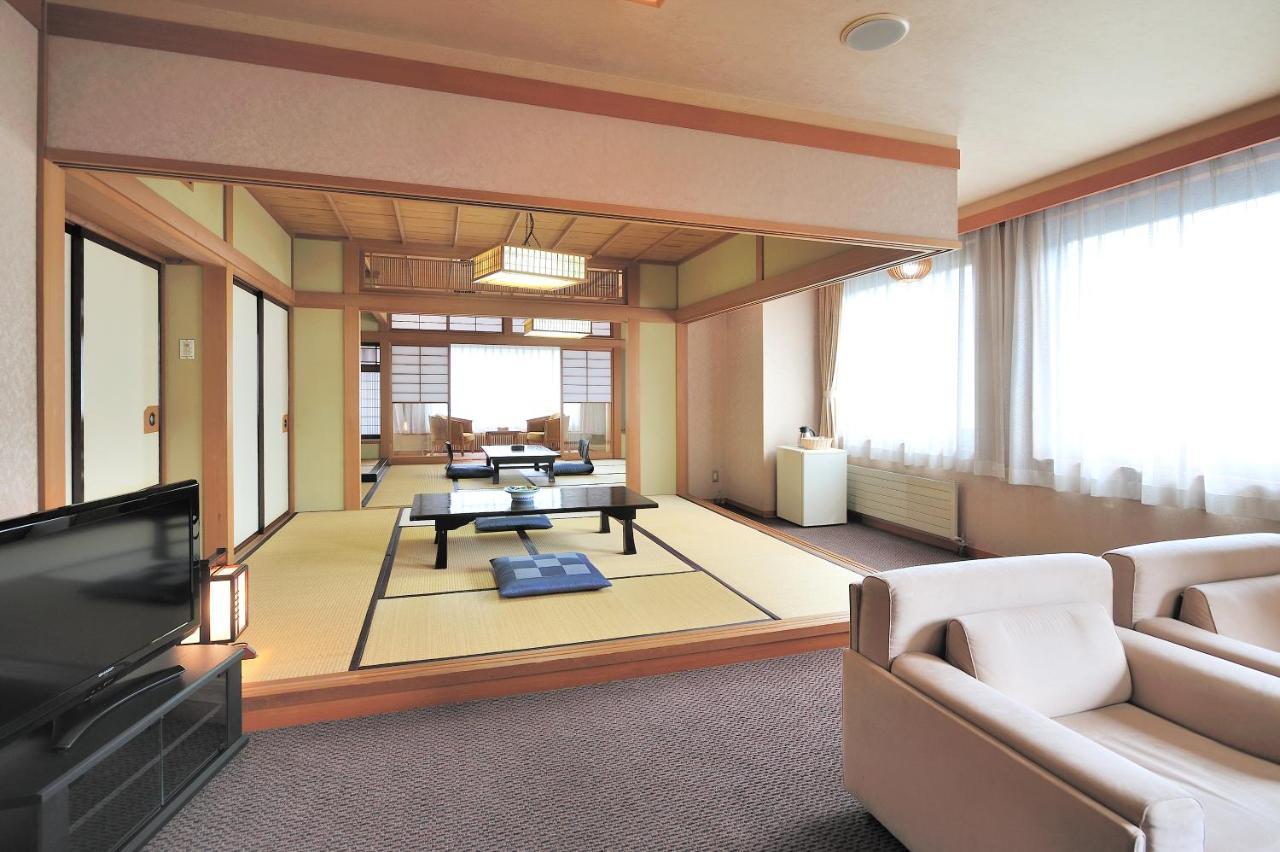 מלון Echigo Yuzawa Onsen Sakura Tei מראה חיצוני תמונה